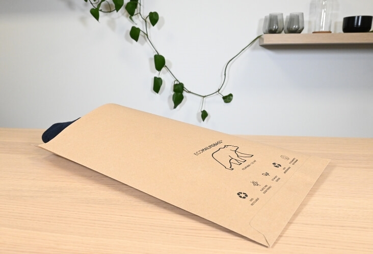Paper Mailing Bags - Priory Elements EcoMailingBags™ - Letterbox Friendly - 430 x 290 x 25mm - Polar Bear Image 2