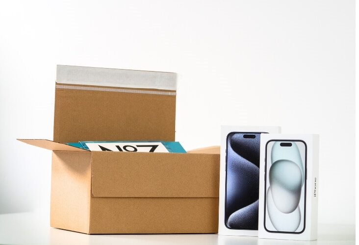 Ecommerce Boxes - 235 x 165 x 130mm Image 2