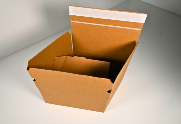 Ecommerce Postal Box - 260 x 220 x 130mm Image 3