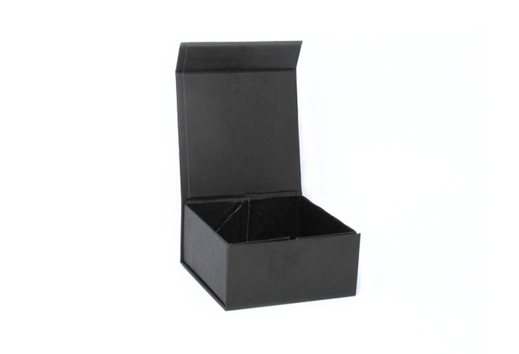 Black Magnetic Gift Boxes - 100 x 100 x 50mm Image 2