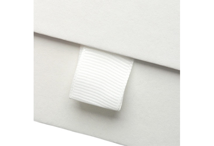 White Magnetic Gift Boxes - 220 x 160 x 95mm Image 2