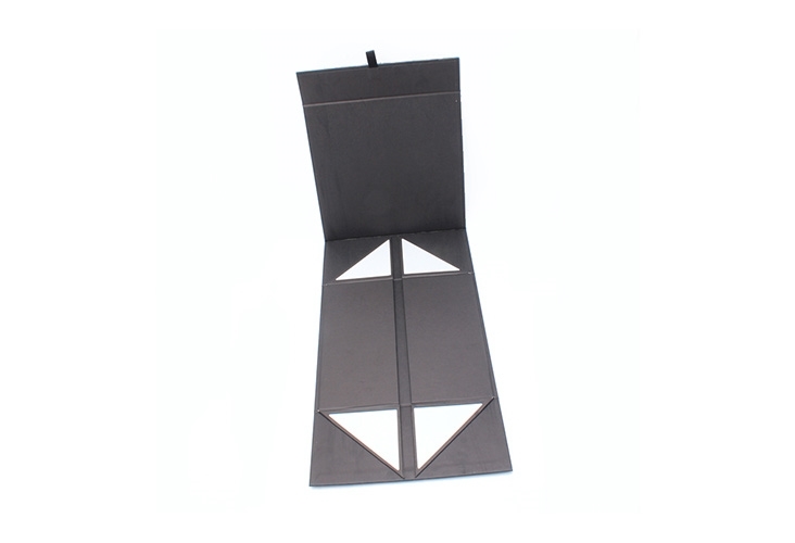 Black Magnetic Gift Boxes - 250 x 250 x 120mm Image 3